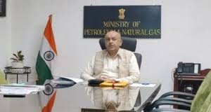 पीएम के सलाहकार तरुण कपूर को मिला सेवा विस्तार, आखिर क्यों दोहराया गया भरोसा? जानें पूरी खबर