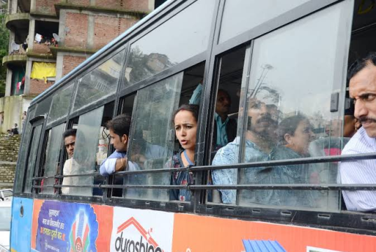 बढ़ती आबादी के आगे जवाब दे रही व्यवस्था, रोजाना झेलनी पड़ रही यह बड़ी समस्या, जानें पूरी खबर