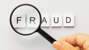 रिटायर्ड पुलिस अधिकारी से 36.70 लाख का मामला, दवा कारोबारी पर केस दर्ज… जांच में सामने आएंगे कई सवाल