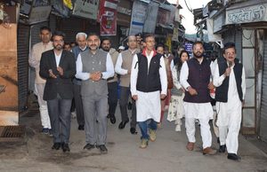 गांधी जयंती पर शिमला में निकली प्रभात फेरी, गूंजे प्रिय भजन; सत्य-अहिंसा और स्वच्छता का दिया संदेश